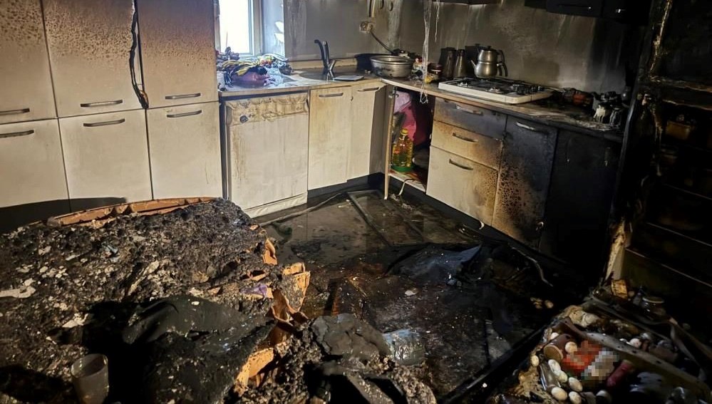 boluda mutfakta baslayan yangin evi yakti T5JuOdpd