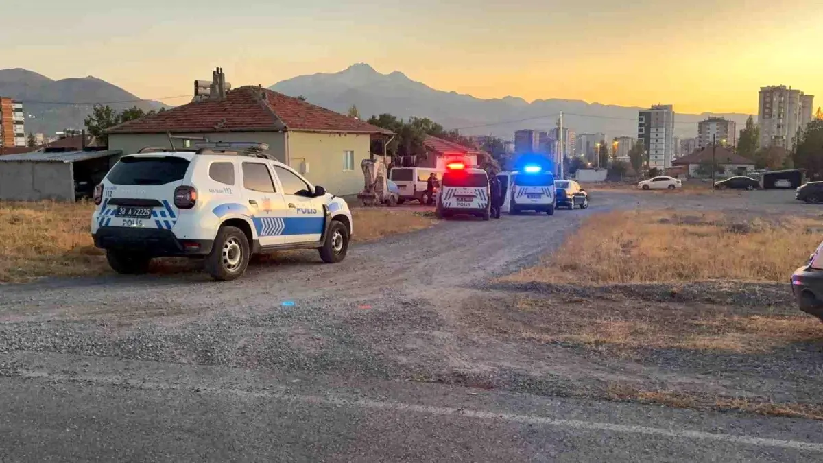 kayseride baba ve ogul tufekle yaralandi tMAlu99Q