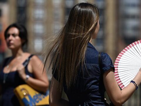 Sicak hava dalgasi turkiyeye ilerliyor tarih verildi gunes radyasyonu asiri meteorolojik olaylar appTtOfj